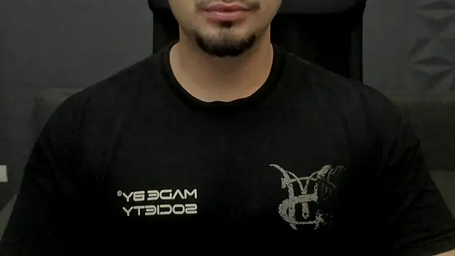 Snapshot of TonyWilcox chatting on November 16, 5:46 am TonyWilcox online show from November 16, 5:46 am