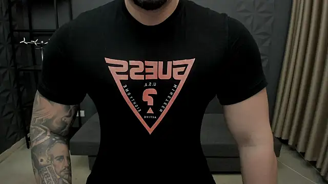 Snapshot of TonyWilcox chatting on November 21, 5:17 am TonyWilcox online show from November 21, 5:17 am