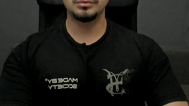 Snapshot of TonyWilcox chatting on November 23, 6:13 am TonyWilcox online show from November 23, 6:13 am