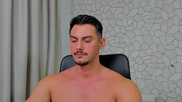 Snapshot of ClintMasters chatting on February 1, 12:47 pm ClintMasters online show from February 1, 12:47 pm