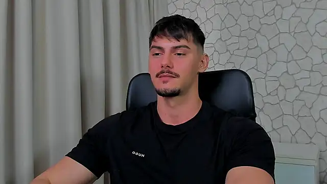 Snapshot of ClintMasters chatting on February 4, 8:13 am ClintMasters online show from February 4, 8:13 am