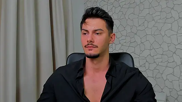 Snapshot of ClintMasters chatting on February 15, 5:19 am ClintMasters online show from February 15, 5:19 am