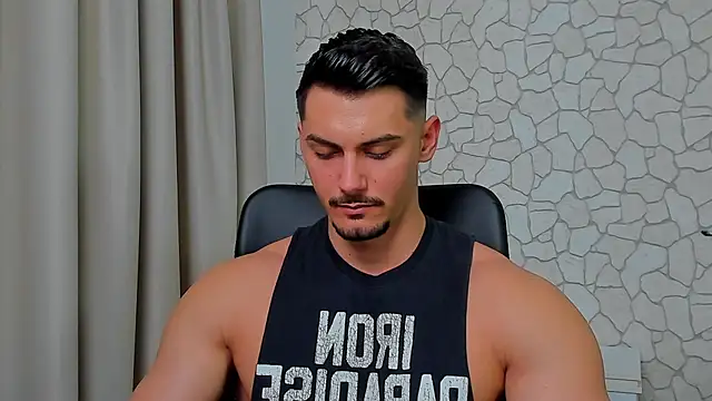 Snapshot of ClintMasters chatting on February 18, 6:37 am ClintMasters online show from February 18, 6:37 am