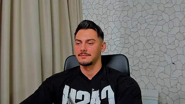 Snapshot of ClintMasters chatting on February 20, 9:00 am ClintMasters online show from February 20, 9:00 am