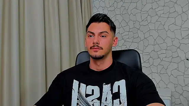 Snapshot of ClintMasters chatting on February 20, 2:35 pm ClintMasters online show from February 20, 2:35 pm