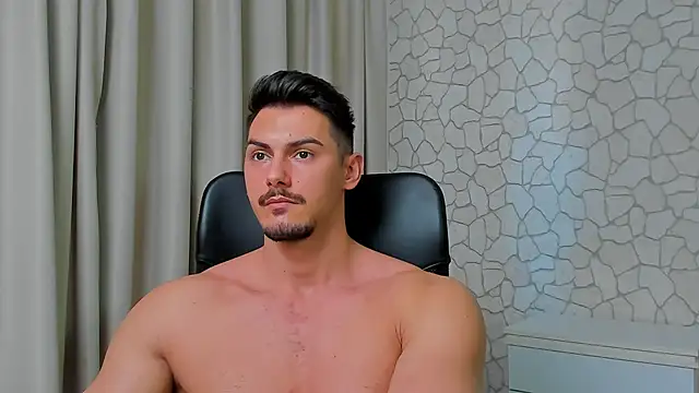 Snapshot of ClintMasters chatting on March 5, 11:49 am ClintMasters online show from March 5, 11:49 am