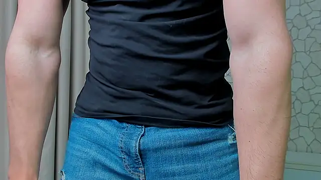 Snapshot of ClintMasters chatting on March 9, 9:35 am ClintMasters online show from March 9, 9:35 am