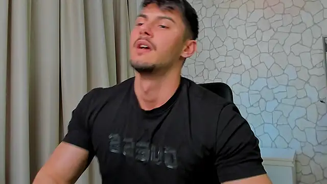 Snapshot of ClintMasters chatting on March 18, 11:52 am ClintMasters online show from March 18, 11:52 am