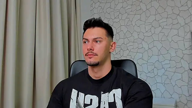 Snapshot of ClintMasters chatting on March 19, 5:41 am ClintMasters online show from March 19, 5:41 am