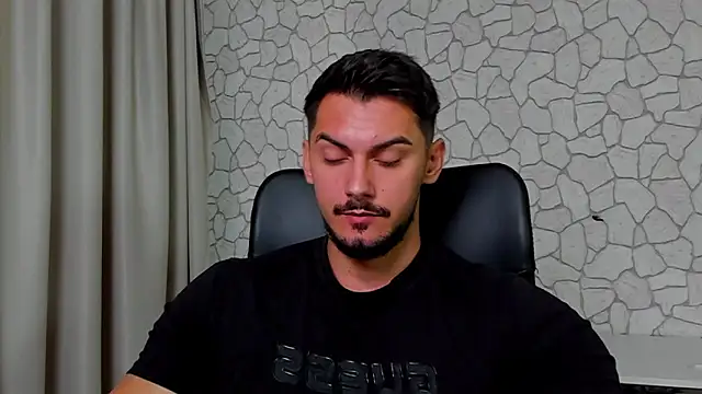 Snapshot of ClintMasters chatting on September 23, 5:43 am ClintMasters online show from September 23, 5:43 am