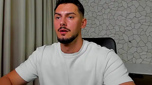 Snapshot of ClintMasters chatting on September 26, 4:27 am ClintMasters online show from September 26, 4:27 am