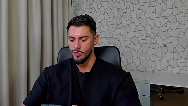 Snapshot of ClintMasters chatting on October 20, 5:41 am ClintMasters online show from October 20, 5:41 am