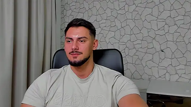 Snapshot of ClintMasters chatting on October 23, 5:29 am ClintMasters online show from October 23, 5:29 am