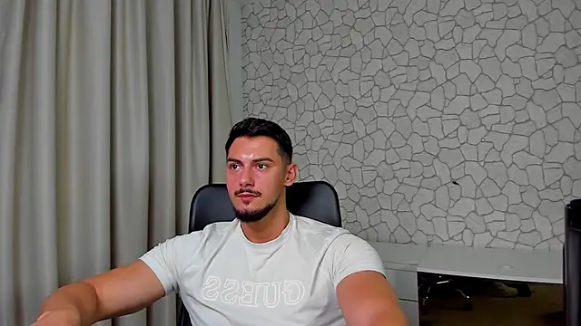 Snapshot of ClintMasters chatting on November 4, 5:39 am ClintMasters online show from November 4, 5:39 am