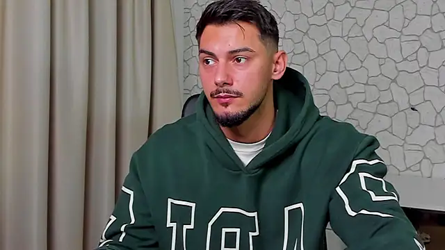 Snapshot of ClintMasters chatting on November 6, 6:25 am ClintMasters online show from November 6, 6:25 am