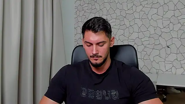 Snapshot of ClintMasters chatting on November 10, 5:39 am ClintMasters online show from November 10, 5:39 am