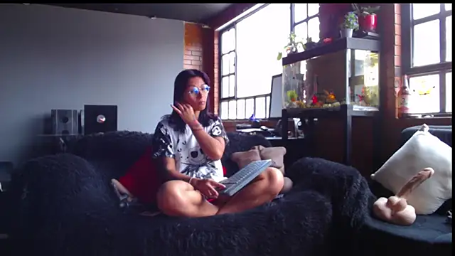 Snapshot of Sofynix chatting on February 17, 4:15 pm Sofynix online show from February 17, 4:15 pm