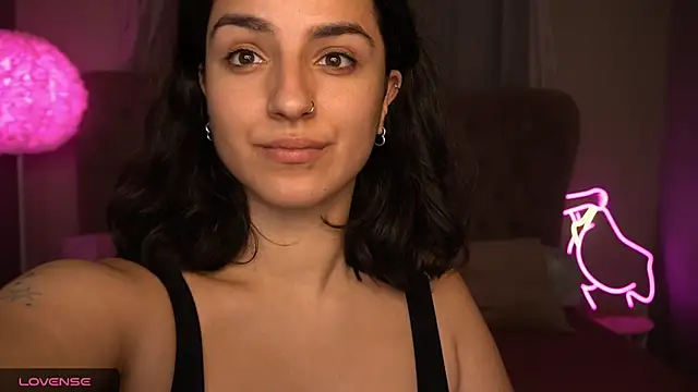 Daphne Moss online show from December 20, 8:55 pm