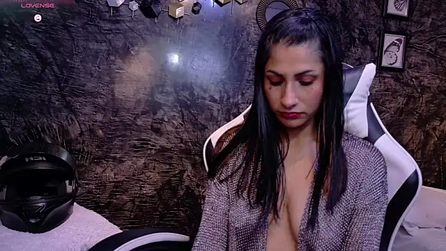 tamara colliins  online show from March 13, 11:00 pm