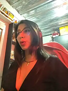 Snapshot of kateeen18 chatting on December 15, 3:00 am kateeen18 online show from December 15, 3:00 am