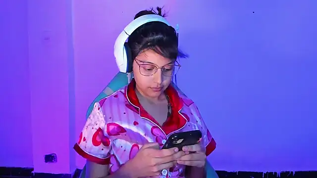 Snapshot of Little_Lisy chatting on October 31, 4:13 am Little Lisy online show from October 31, 4:13 am