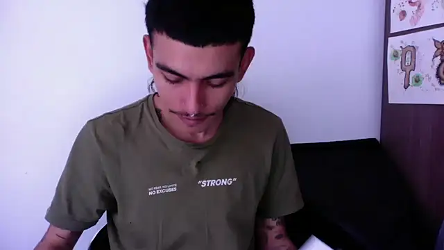 sorry-mom69 online show from October 1, 8:04 pm