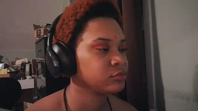 nickytheehawtie online show from February 15, 1:46 am