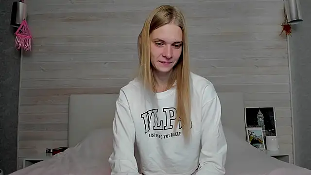 Snapshot of molly_hunt_ chatting on October 22, 4:02 am molly hunt online show from October 22, 4:02 am