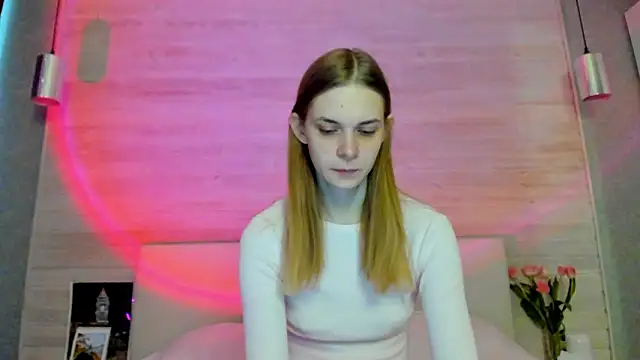 molly hunt  online show from March 6, 3:47 am