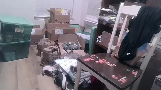 Snapshot of texansn chatting on February 18, 2:40 am texansn online show from February 18, 2:40 am