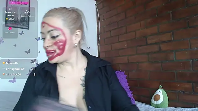 LIila28six online show from February 27, 3:26 pm