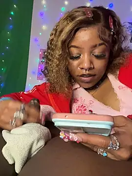 Snapshot of Kayyummy98 chatting on March 21, 7:55 am Kayyummy98 online show from March 21, 7:55 am