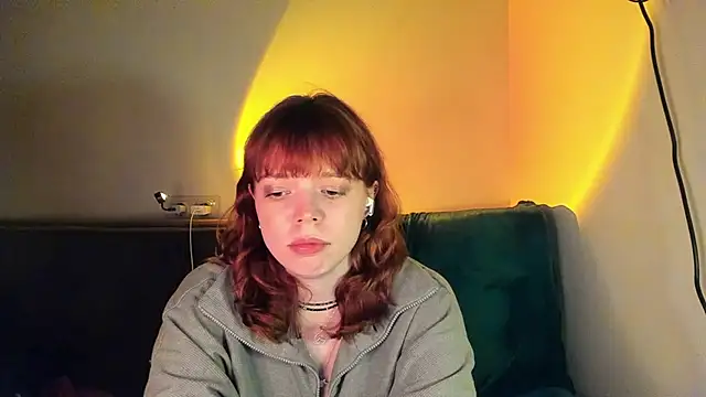 Snapshot of ClancyMorissey chatting on December 14, 9:24 pm ClancyMorissey online show from December 14, 9:24 pm