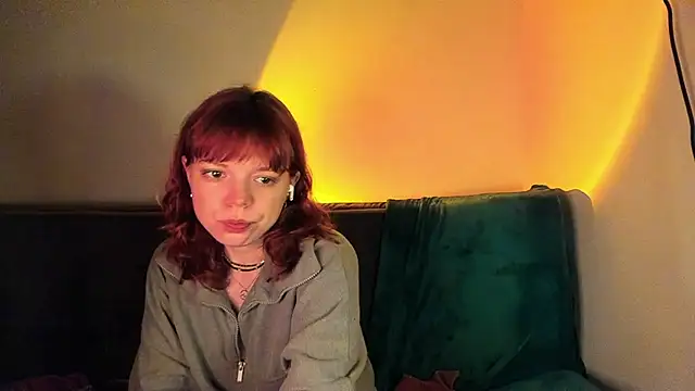 Snapshot of ClancyMorissey chatting on December 15, 12:29 am ClancyMorissey online show from December 15, 12:29 am