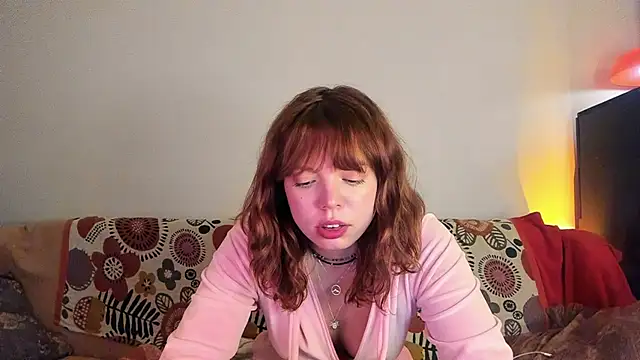 Snapshot of ClancyMorissey chatting on January 7, 8:31 pm ClancyMorissey online show from January 7, 8:31 pm