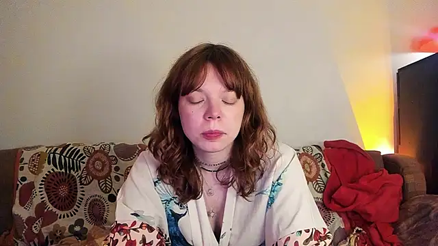 Snapshot of ClancyMorissey chatting on January 17, 8:44 pm ClancyMorissey online show from January 17, 8:44 pm