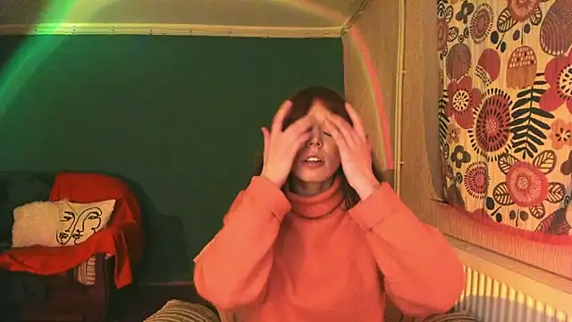 Snapshot of ClancyMorissey chatting on February 11, 8:52 pm ClancyMorissey online show from February 11, 8:52 pm