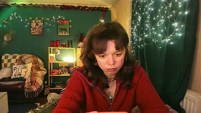 Snapshot of ClancyMorissey chatting on December 15, 6:12 pm ClancyMorissey online show from December 15, 6:12 pm