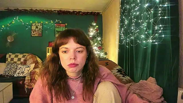 Snapshot of ClancyMorissey chatting on December 18, 6:36 pm ClancyMorissey online show from December 18, 6:36 pm