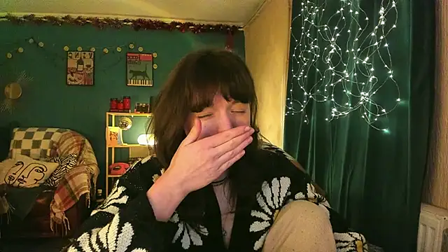 Snapshot of ClancyMorissey chatting on February 3, 6:24 pm ClancyMorissey online show from February 3, 6:24 pm