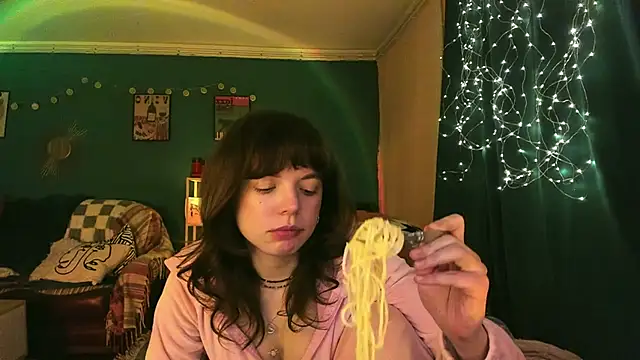 Snapshot of ClancyMorissey chatting on February 11, 6:35 pm ClancyMorissey online show from February 11, 6:35 pm