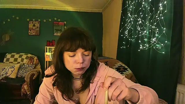 Snapshot of ClancyMorissey chatting on February 15, 7:10 pm ClancyMorissey online show from February 15, 7:10 pm