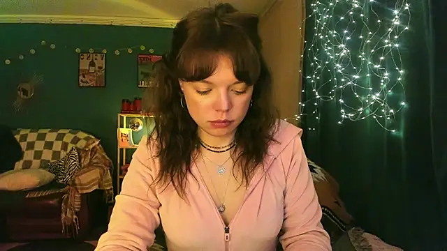 Snapshot of ClancyMorissey chatting on March 1, 7:05 pm ClancyMorissey online show from March 1, 7:05 pm