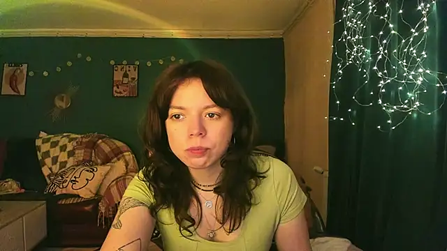 ClancyMorissey online show from April 24, 5:26 pm
