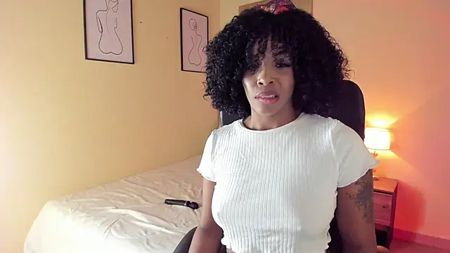 Snapshot of AitanaBrown_ chatting on January 31, 12:28 am AitanaBrown online show from January 31, 12:28 am