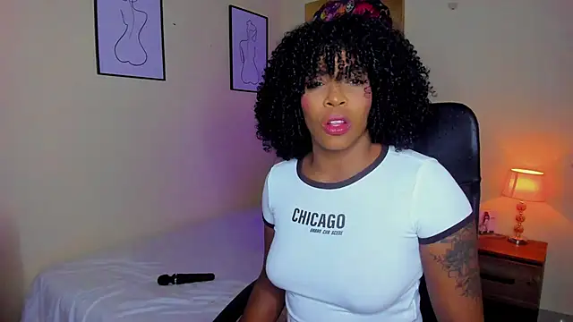 Snapshot of AitanaBrown_ chatting on November 25, 9:26 pm AitanaBrown online show from November 25, 9:26 pm