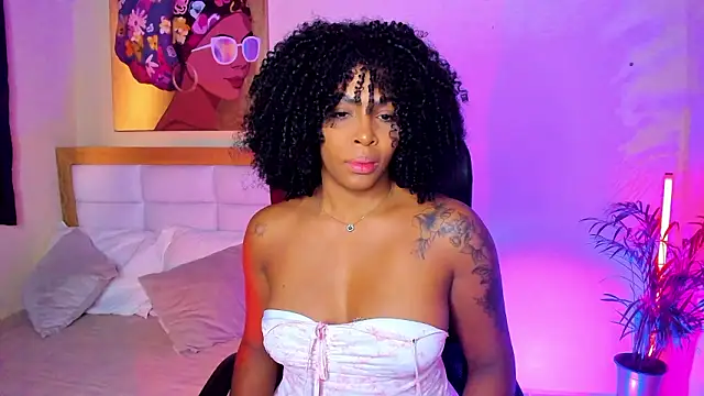 AitanaBrown  online show from February 9, 9:19 pm