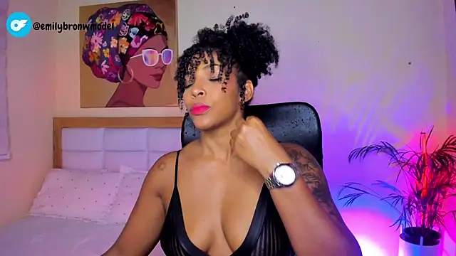 Snapshot of AitanaBrown_ chatting on May 13, 9:22 pm AitanaBrown online show from May 13, 9:22 pm