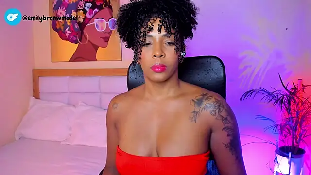 Snapshot of AitanaBrown_ chatting on May 27, 9:23 pm AitanaBrown online show from May 27, 9:23 pm