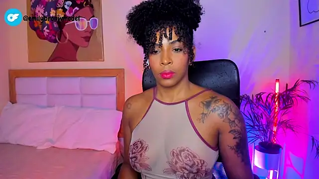 Snapshot of AitanaBrown_ chatting on May 31, 2:24 pm AitanaBrown online show from May 31, 2:24 pm